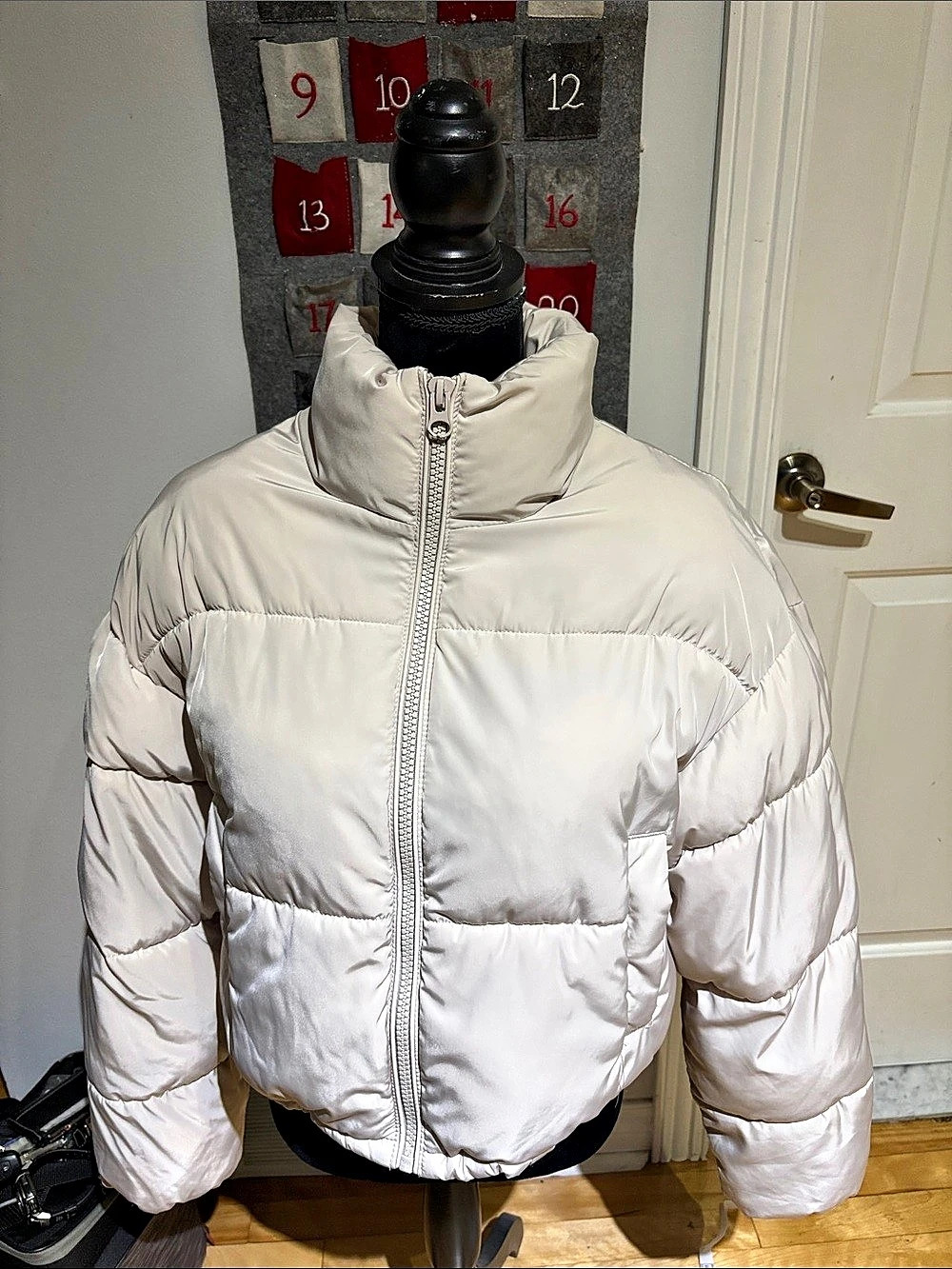 H&Medium Short Puffer Jacket White
